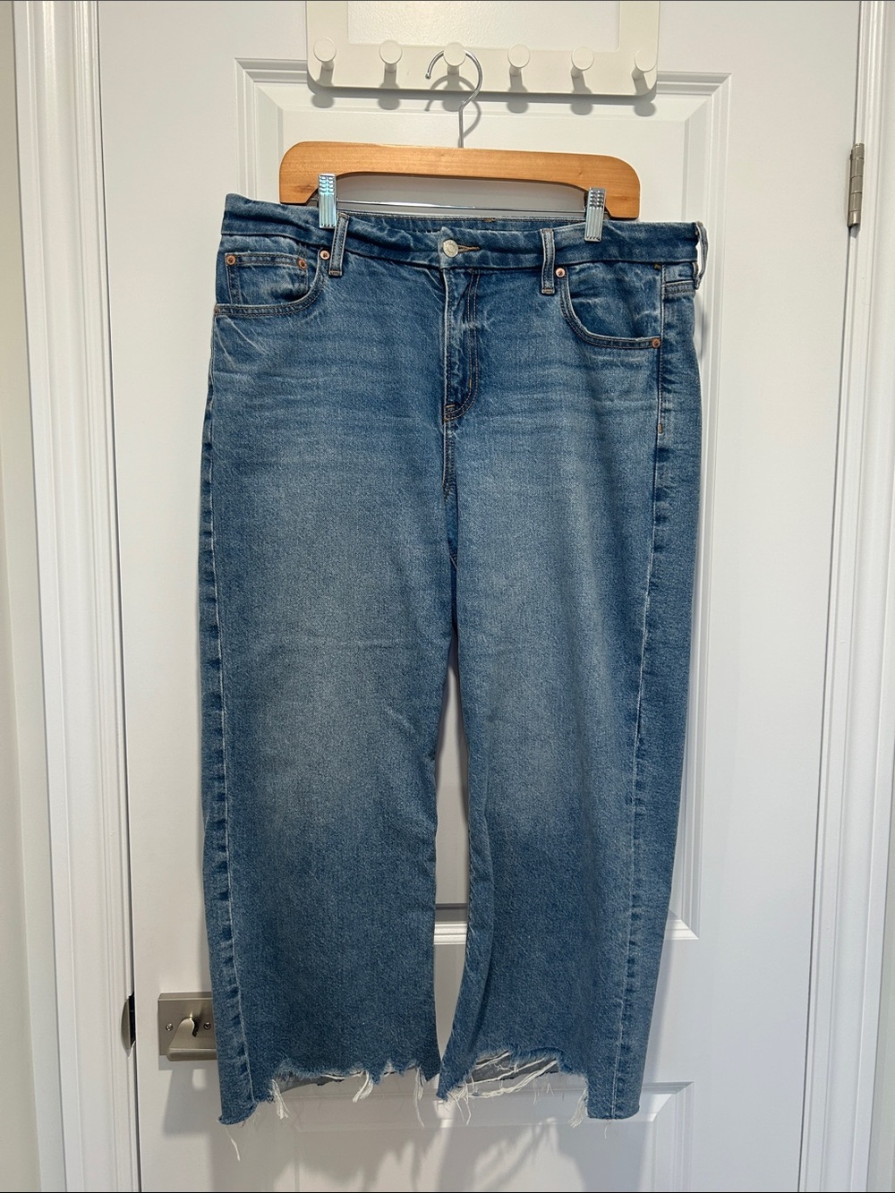 American Eagle High Waisted Jean